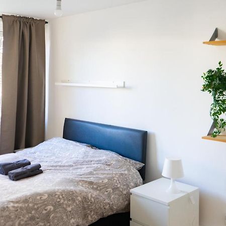 Large Modern 3 Bedrooms House With Patio/Terrace London Eksteriør bilde